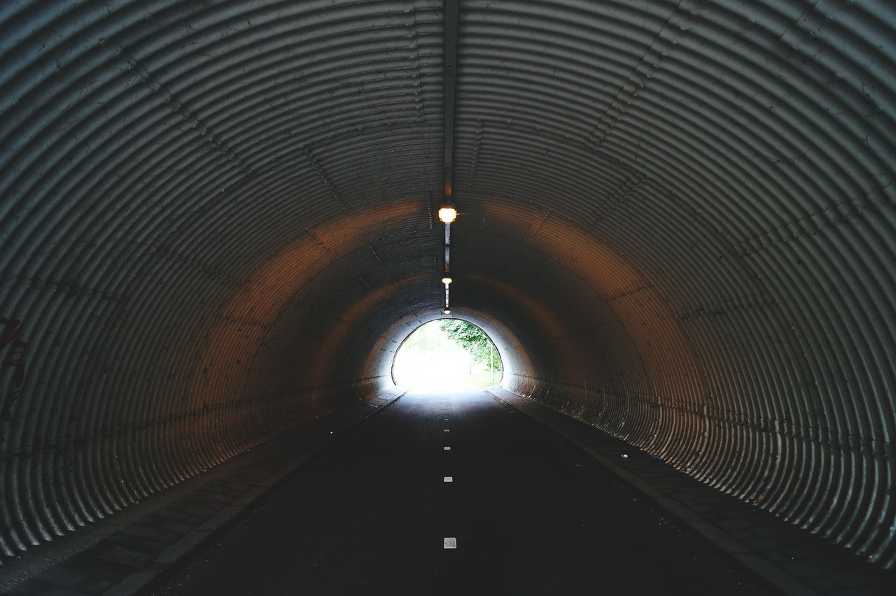 Lumière au bout du tunnel